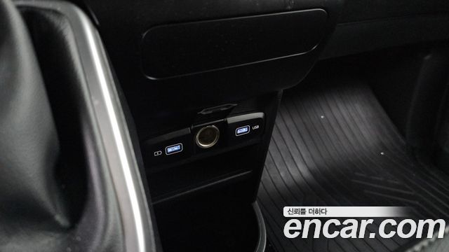 Hyundai Staria 2022 — photo 28
