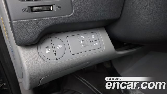Hyundai Starex 2018 — photo 18