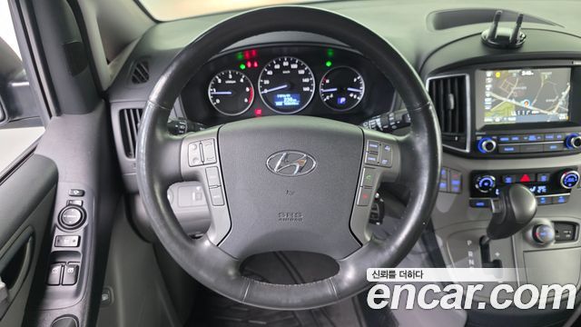 Hyundai Starex 2018 — photo 19