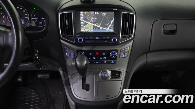 Hyundai Starex 2018 — photo 20