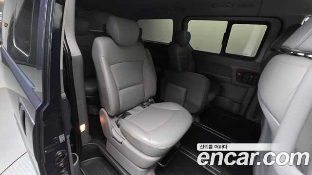 Hyundai Starex 2018 — photo 24