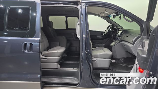 Hyundai Starex 2018 — photo 28
