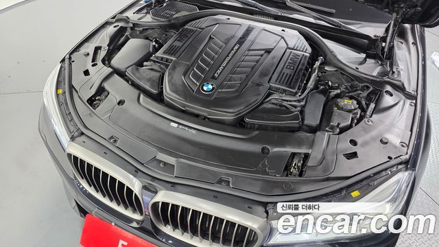 BMW 7-Series 2017 — photo 6
