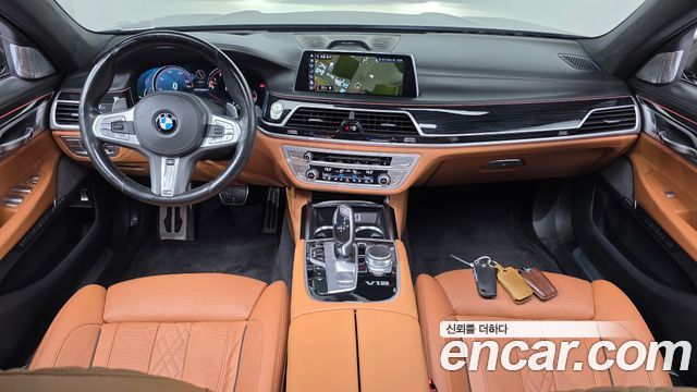 BMW 7-Series 2017 — photo 10