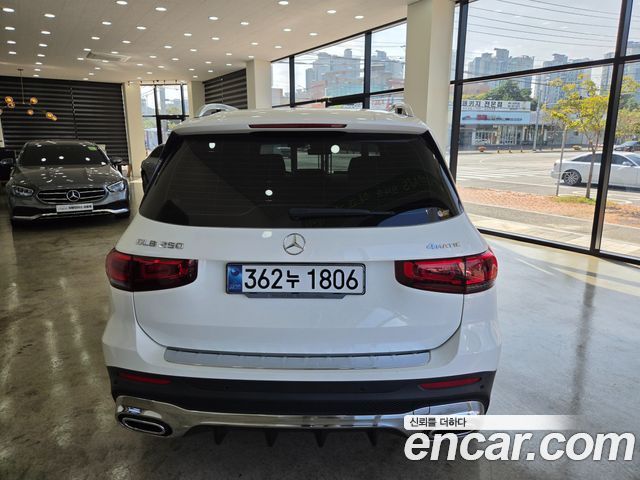 Mercedes-Benz GLB-Class 2021 — photo 4