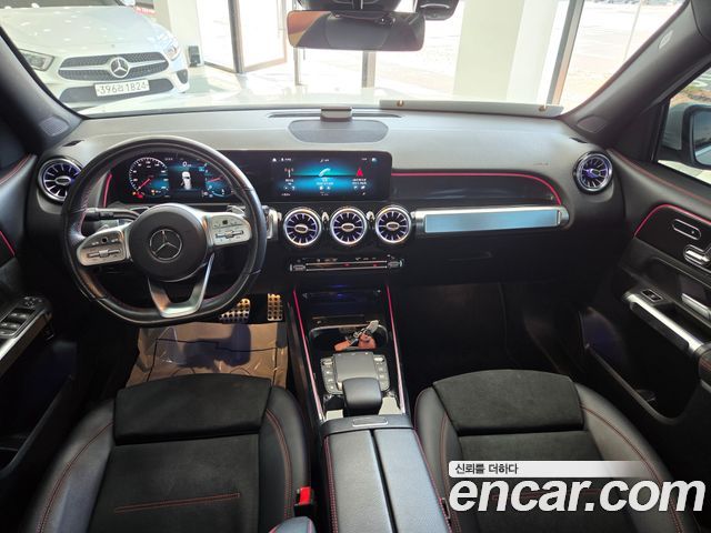 Mercedes-Benz GLB-Class 2021 — photo 7