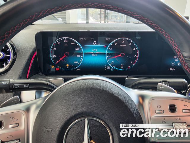 Mercedes-Benz GLB-Class 2021 — photo 8