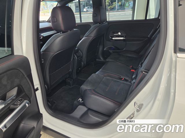 Mercedes-Benz GLB-Class 2021 — photo 10