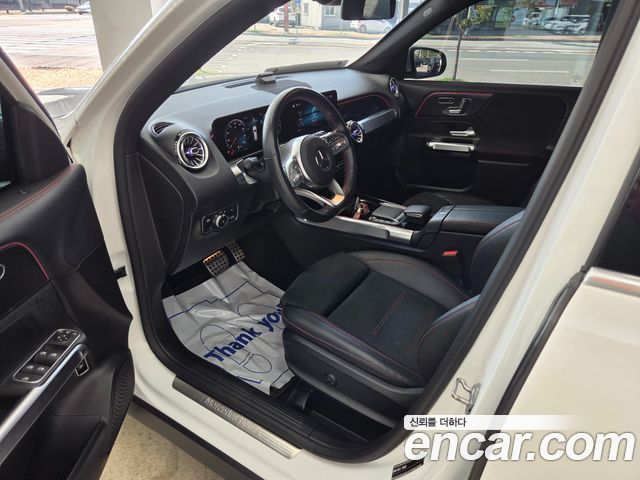 Mercedes-Benz GLB-Class 2021 — photo 12