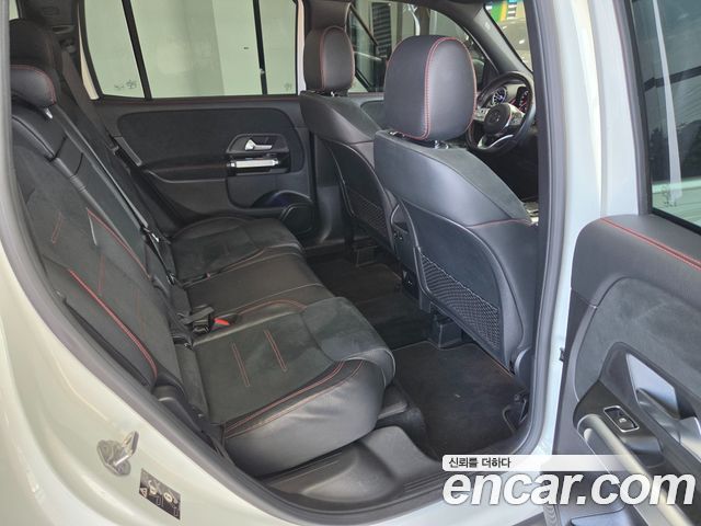 Mercedes-Benz GLB-Class 2021 — photo 19