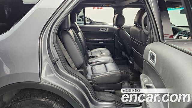 Ford Explorer 2014 — photo 12