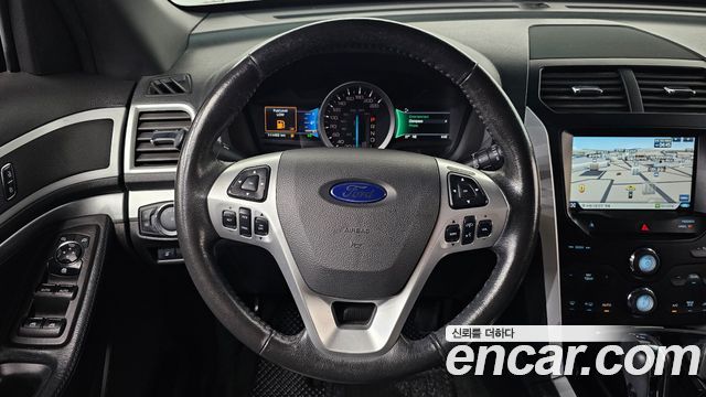 Ford Explorer 2014 — photo 13