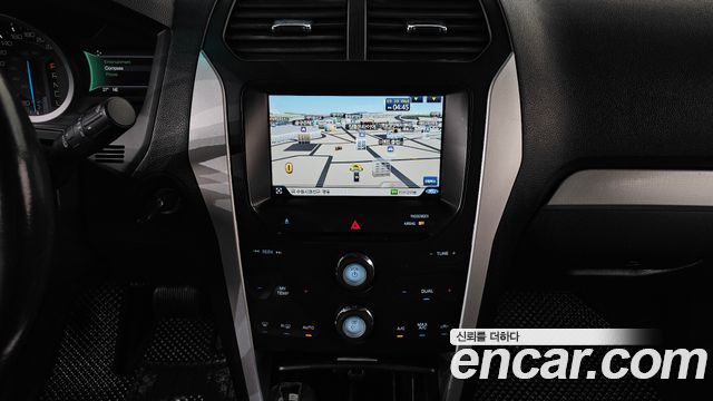 Ford Explorer 2014 — photo 14
