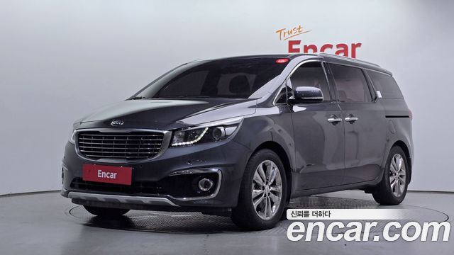 Kia Canival 2017 — photo 1