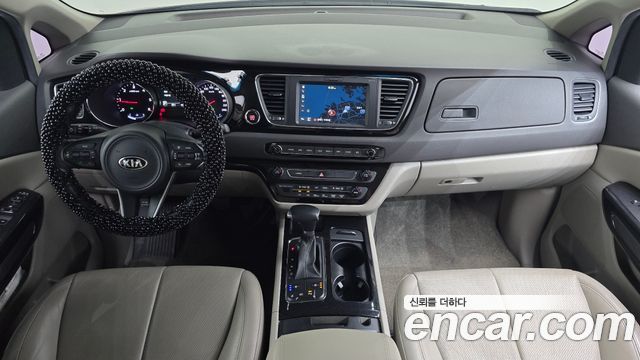 Kia Canival 2017 — photo 7