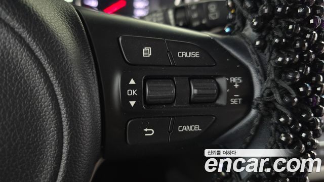 Kia Canival 2017 — photo 17