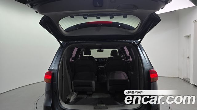 Kia Canival 2017 — photo 20