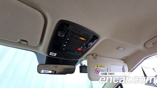 Kia Canival 2023 — photo 18