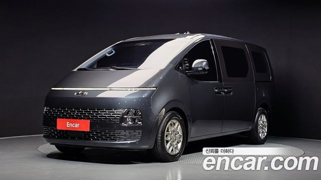 Hyundai Staria 2022 — photo 1