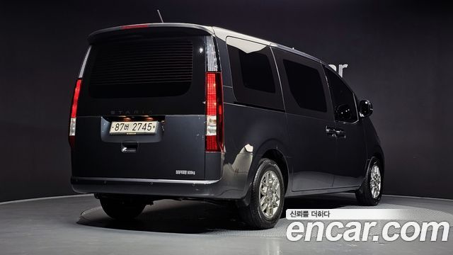 Hyundai Staria 2022 — photo 2