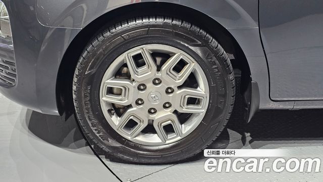 Hyundai Staria 2022 — photo 5