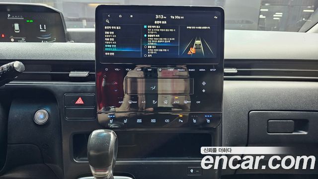 Hyundai Staria 2022 — photo 13