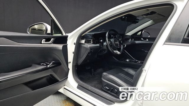 Kia K5 2021 — photo 10