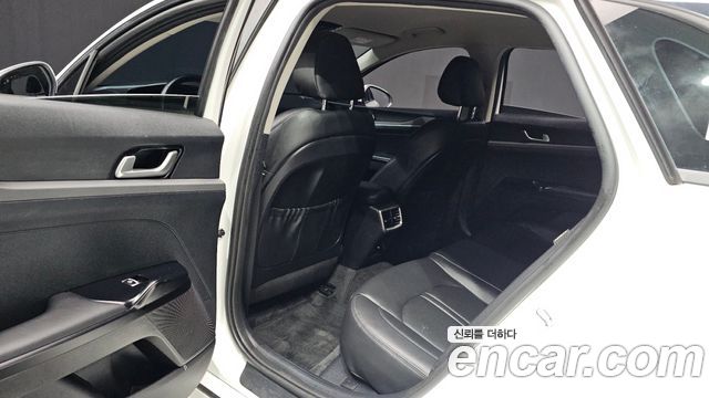Kia K5 2021 — photo 11