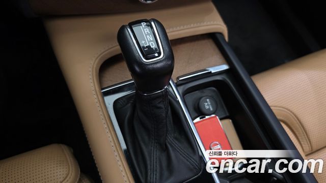 Volvo XC90 2017 — photo 9