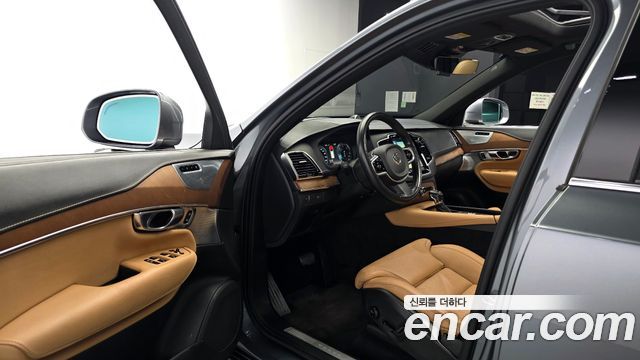Volvo XC90 2017 — photo 10