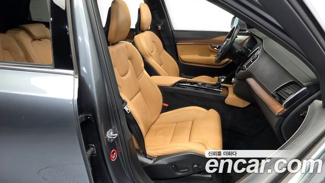 Volvo XC90 2017 — photo 11