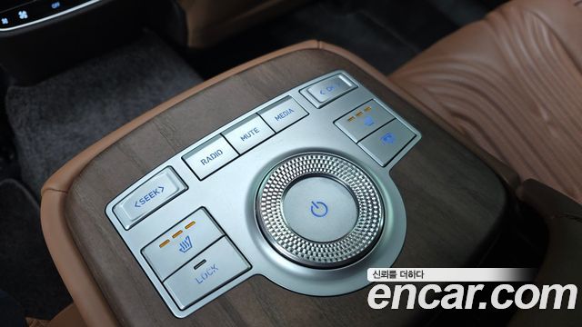 Genesis G80 2022 — photo 33