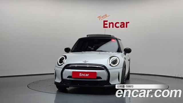 Mini Cooper 2024 — photo 3