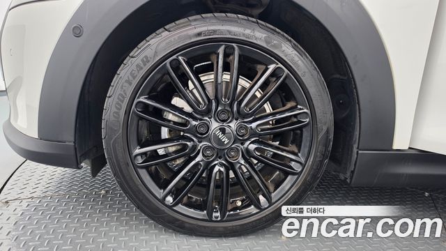 Mini Cooper 2024 — photo 5