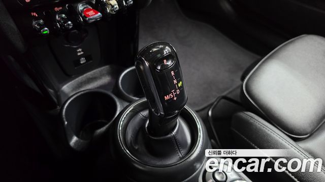 Mini Cooper 2024 — photo 12