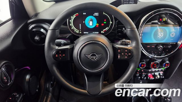 Mini Cooper 2024 — photo 18