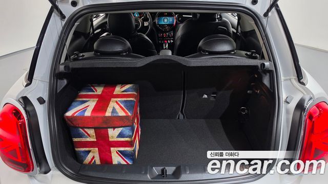 Mini Cooper 2024 — photo 21