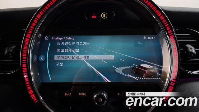 Mini Cooper 2024 — photo 22