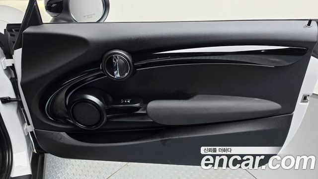 Mini Cooper 2024 — photo 15