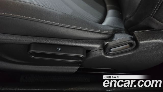 Mini Cooper 2024 — photo 31