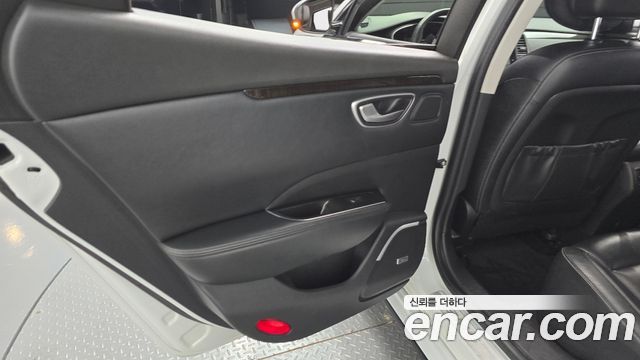 Renault Korea SM6 2017 — photo 15