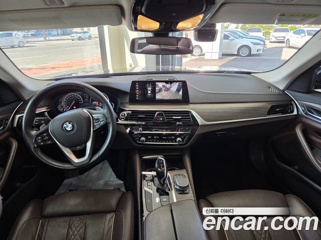 BMW 5-Series 2018 — photo 7