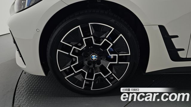 BMW i4 2025 — photo 5