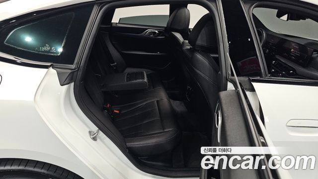 BMW i4 2025 — photo 17