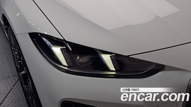 BMW i4 2025 — photo 8