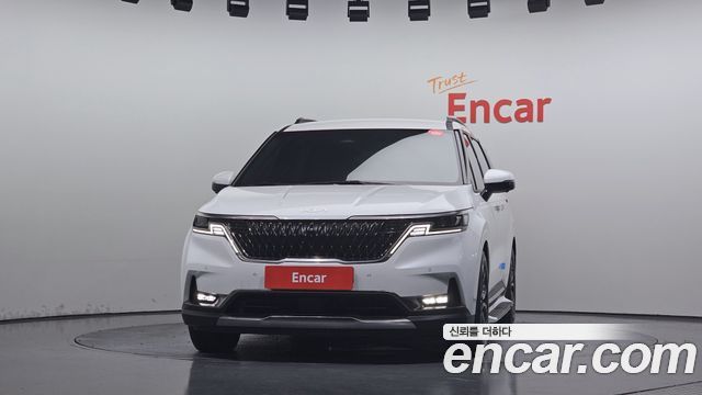 Kia Canival 2023 — photo 3