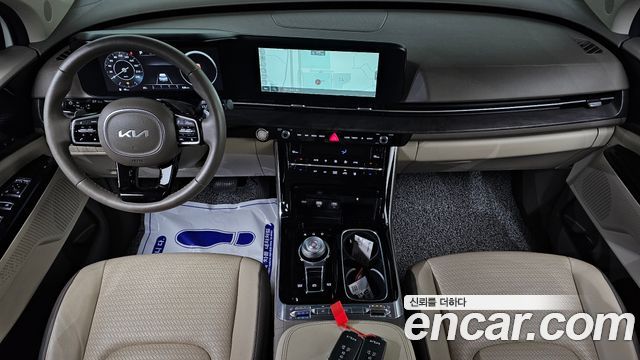 Kia Canival 2023 — photo 7