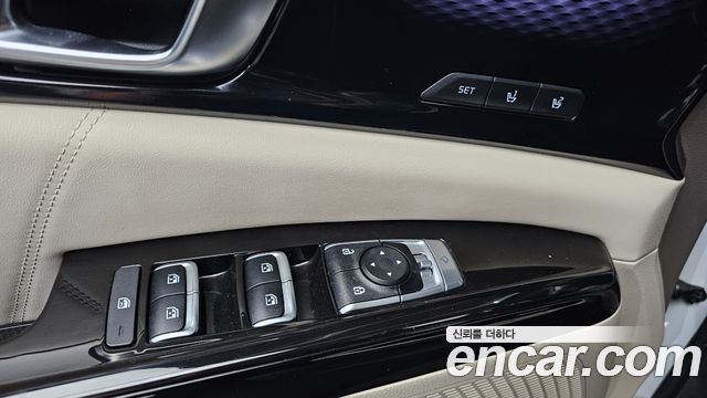 Kia Canival 2023 — photo 12