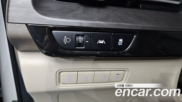 Kia Canival 2023 — photo 13
