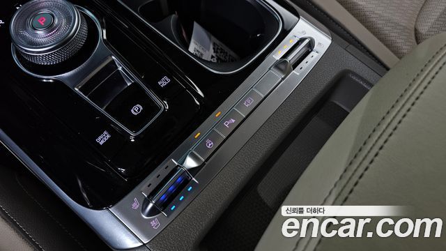 Kia Canival 2023 — photo 18